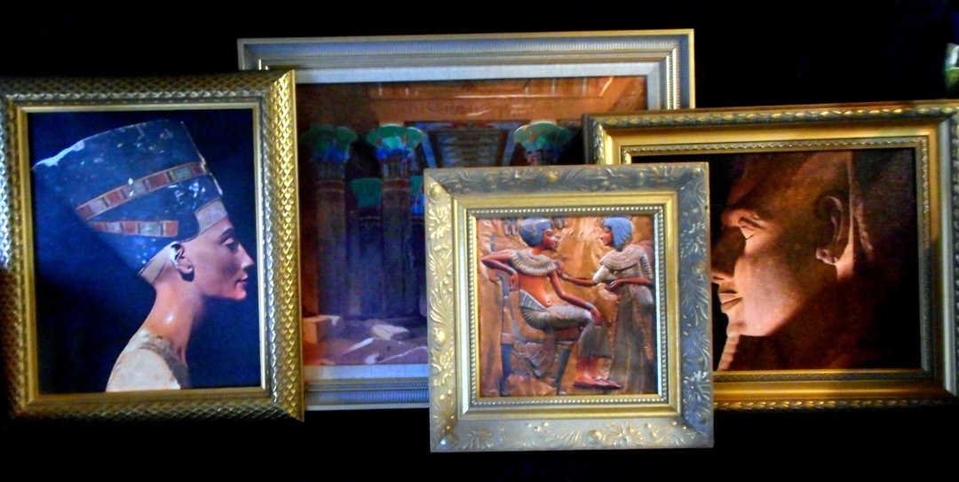 4 Framed Canvas's of Egyptian Art: These are 4 beautifully framed canvas giclees of Egyptian Art.One of the pieces of art is by 19th Century Illustrator David Roberts. The other 3 pieces are pictures of artifacts from Museum collection