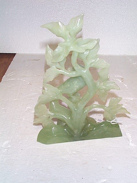 Hand carved Jade figurine depicting birds, measure - 2