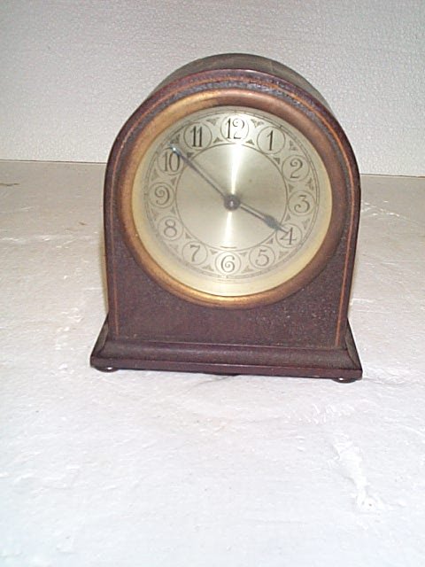 Herschede 11 jewel miniature mantle clock in a pen