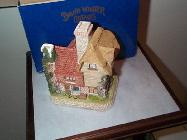 David Winter Cottages, Plough Farm Stead collector - 2