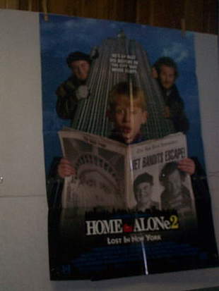 Home Alone Poster Macaulay Culkin Joe Pesci Autographed Feb 02 Haus Of Collectibles In Ca Home Alone Poster Macaulay Culkin Joe Pesci Autographed Feb 02 Haus Of Collectibles In Ca