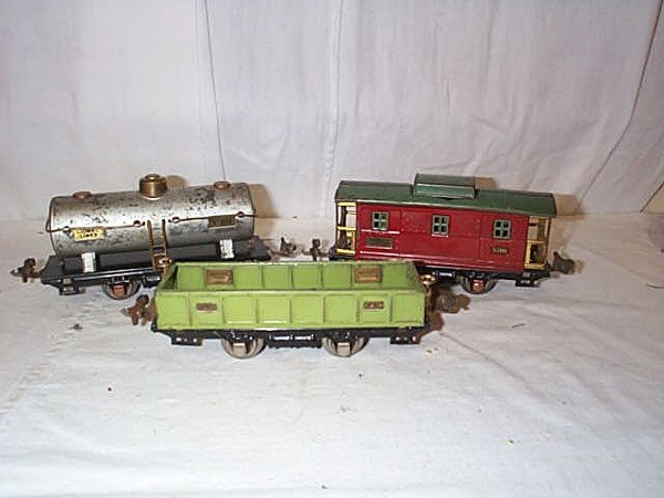 Lot of (3) Lionel Train Cars including # 804, # 897