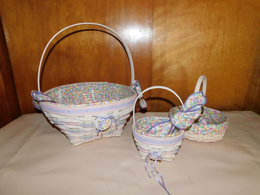 Lot of 3 Longaberger Easter Baskets (1 of 7)