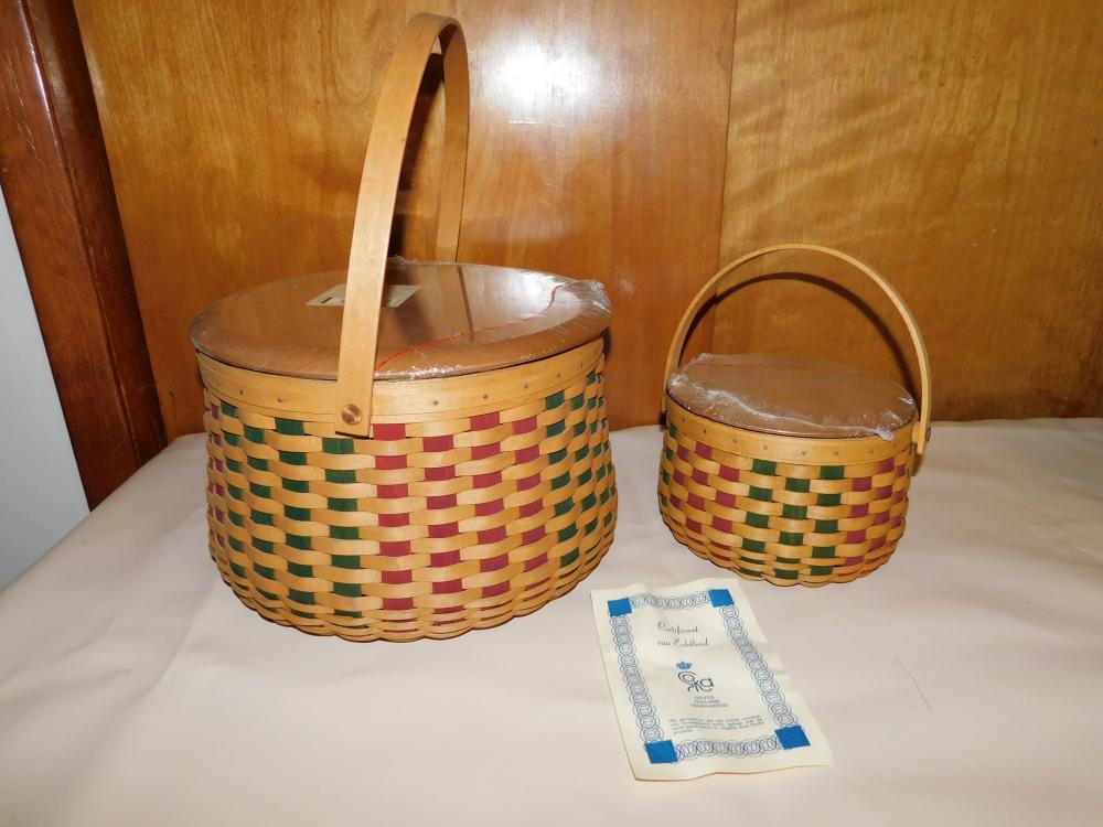 Lot of 2 Longaberger Caroling Baskets (1 of 6)