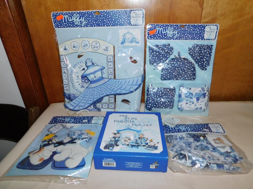 Lot of Muffy VanderBear Blue Pagoda Collection (1 of 6)