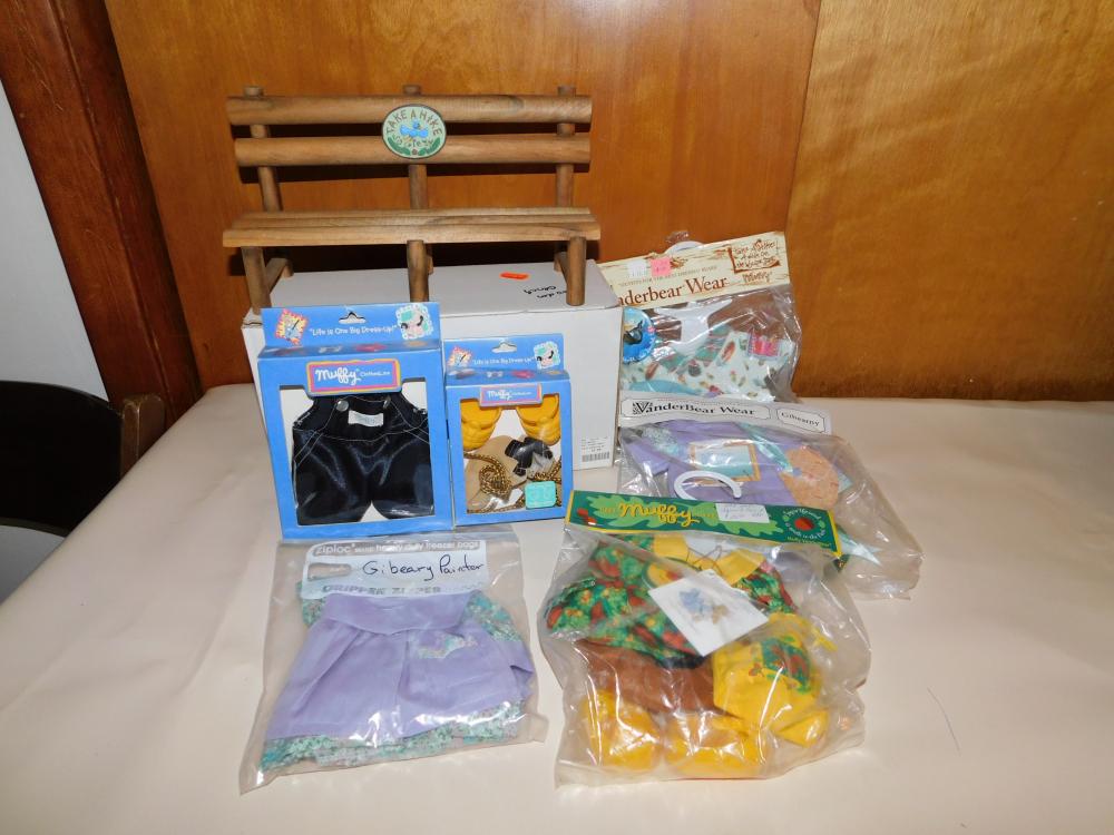 Lot of Muffy VanderBear (1 of 5)