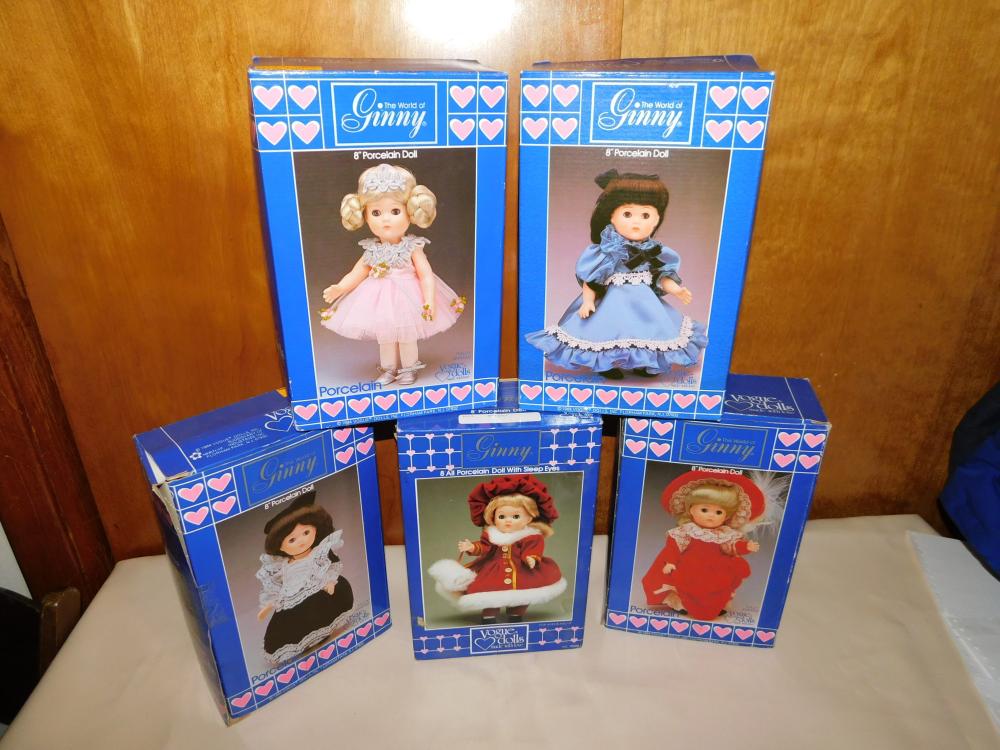 Lot of 4 Ginny Dolls (1 of 4)