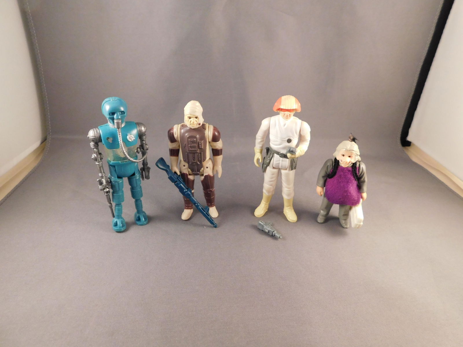 Lot of 4 Vintage Star Wars Figures (1 of 2)