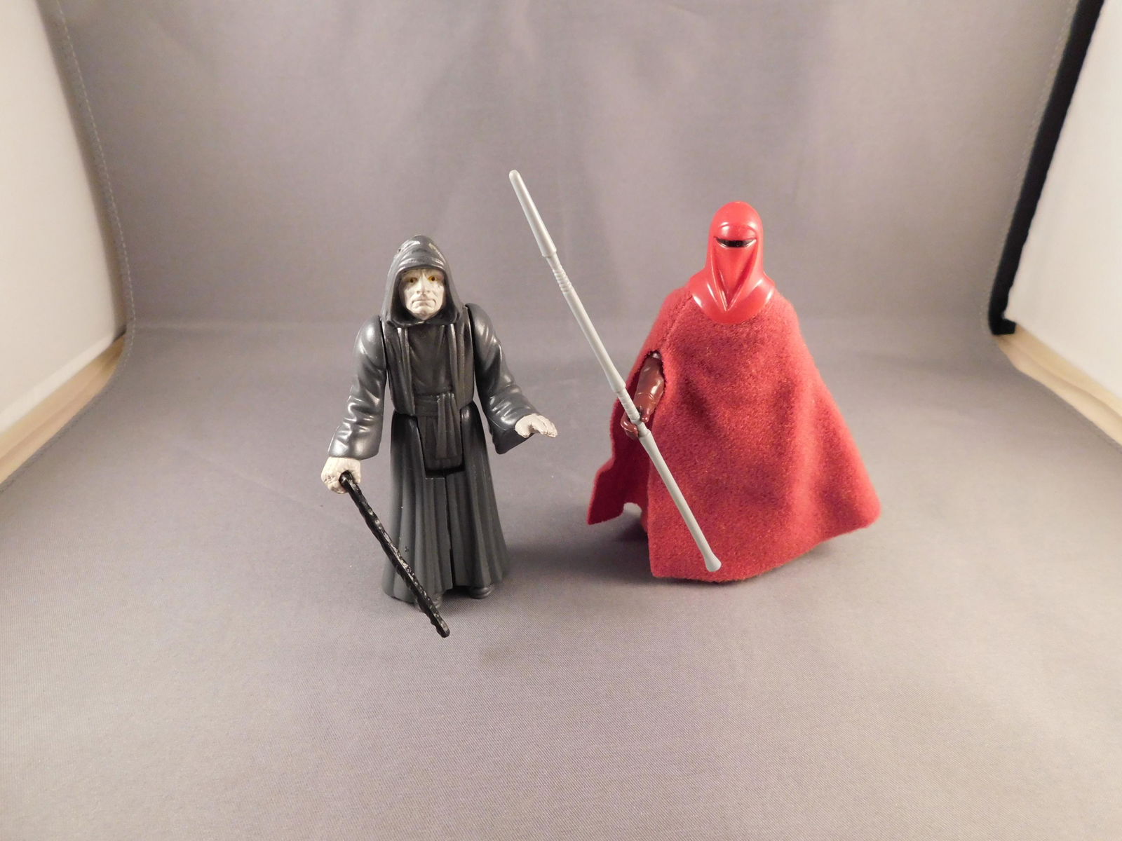 Lot of 2 Vintage Star Wars Figures (1 of 2)
