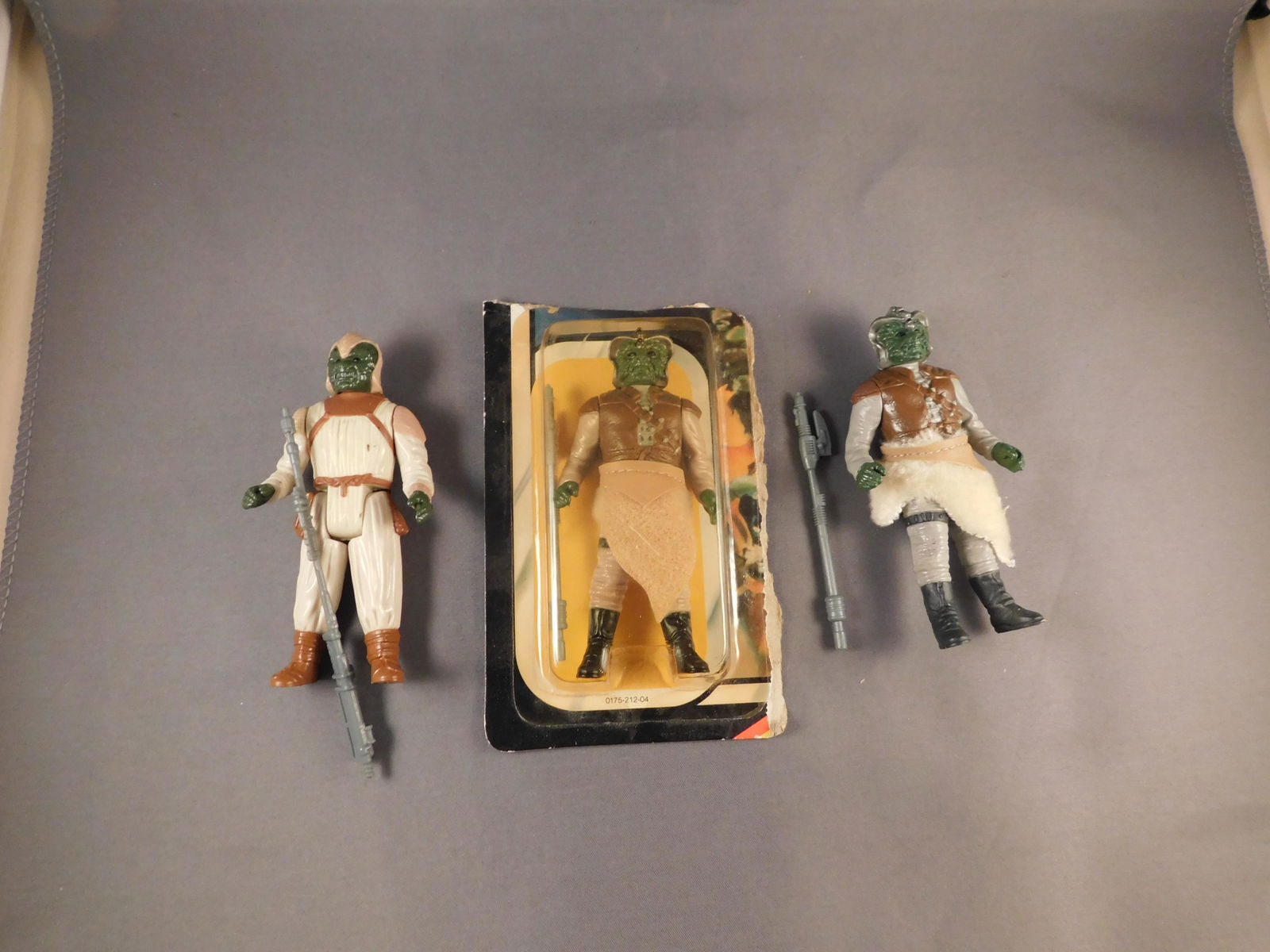 Lot of 2 Vintage Star Wars Figures (1 of 2)