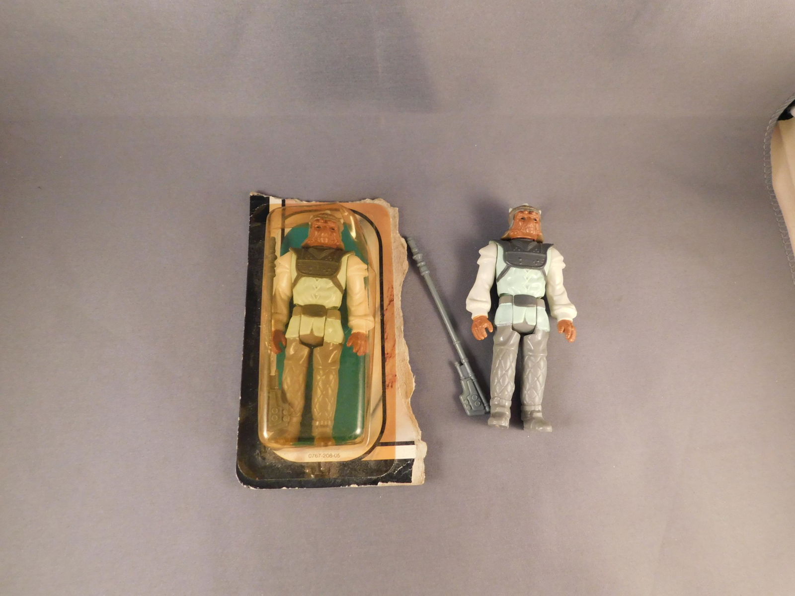 Lot of 2 Vintage Star Wars Figures (1 of 2)