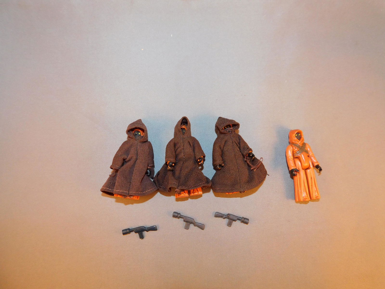 Lot of 4 Vintage Star Wars Figures (1 of 4)