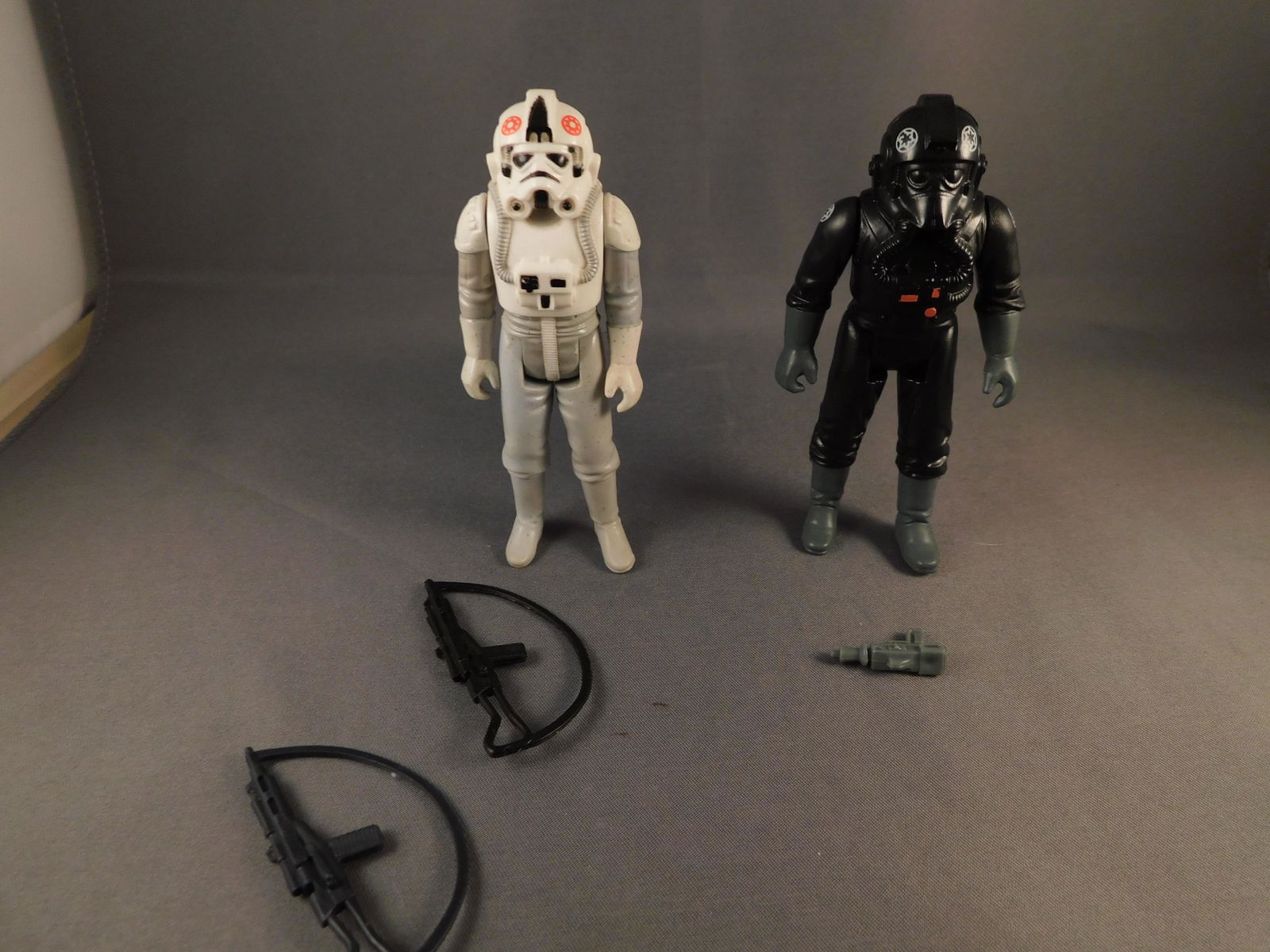 Lot of 2 Vintage Star Wars Figures (1 of 2)