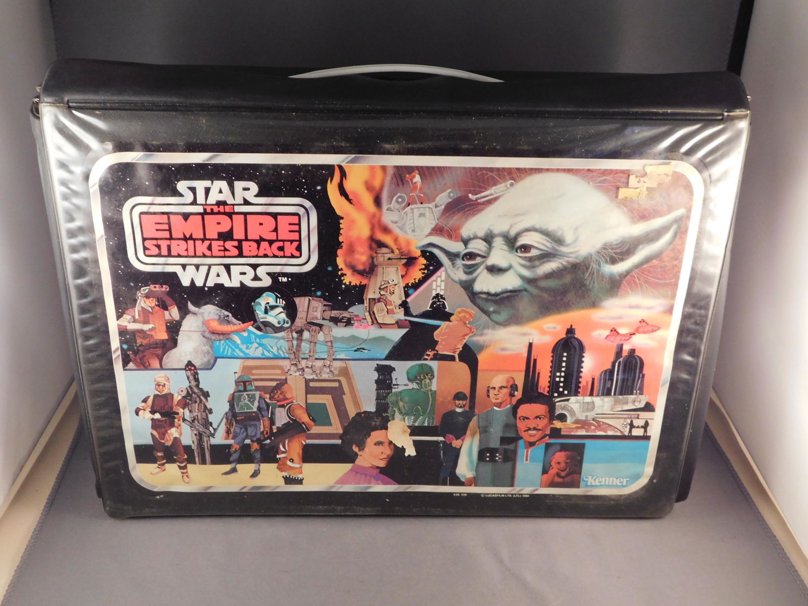 Vintage Star Wars Carrying Case (1 of 2)