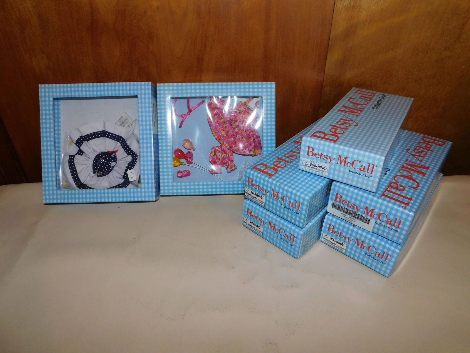 Lot of Betsy McCall Dolls & Clothes (1 of 7)