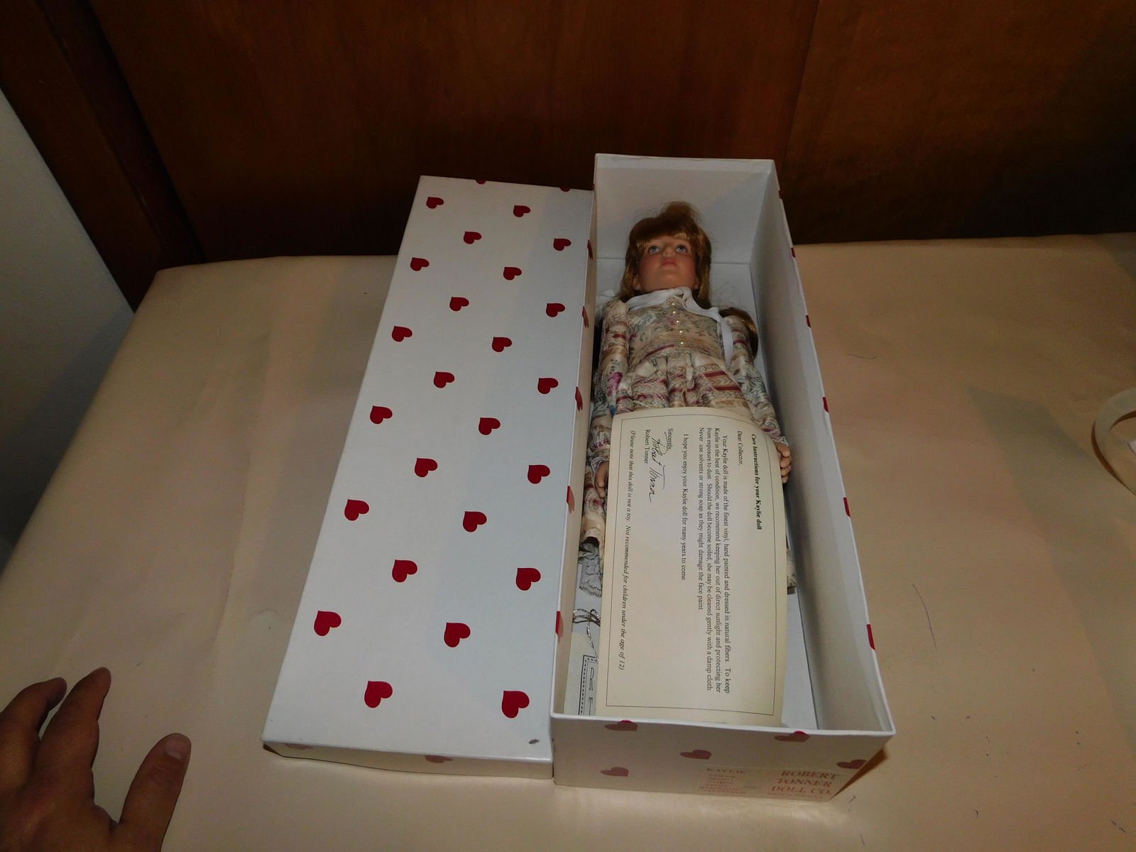 Tonner Kaylie Tapestry Doll (1 of 4)