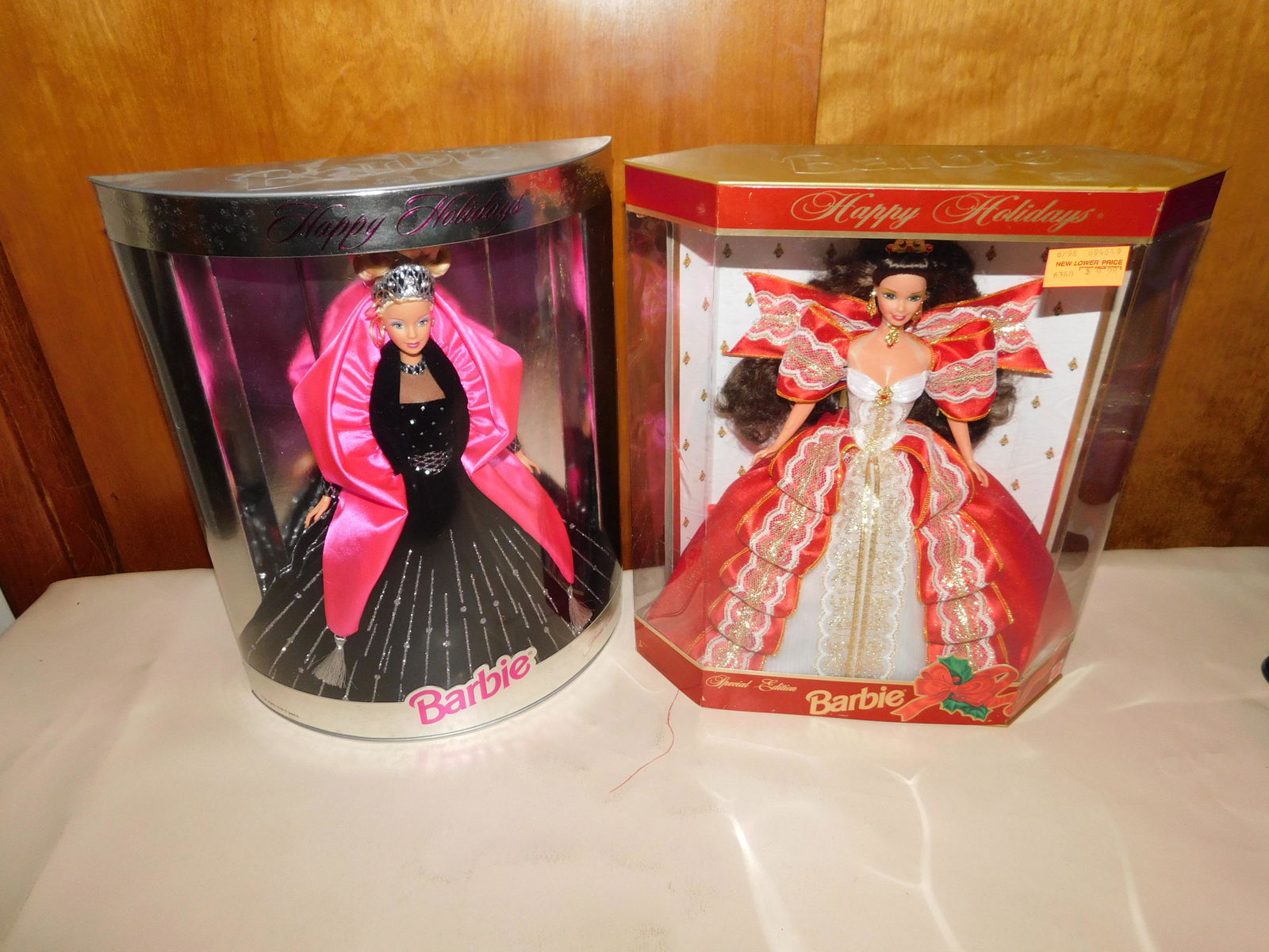 Lot of 2 Barbies (1 of 4)