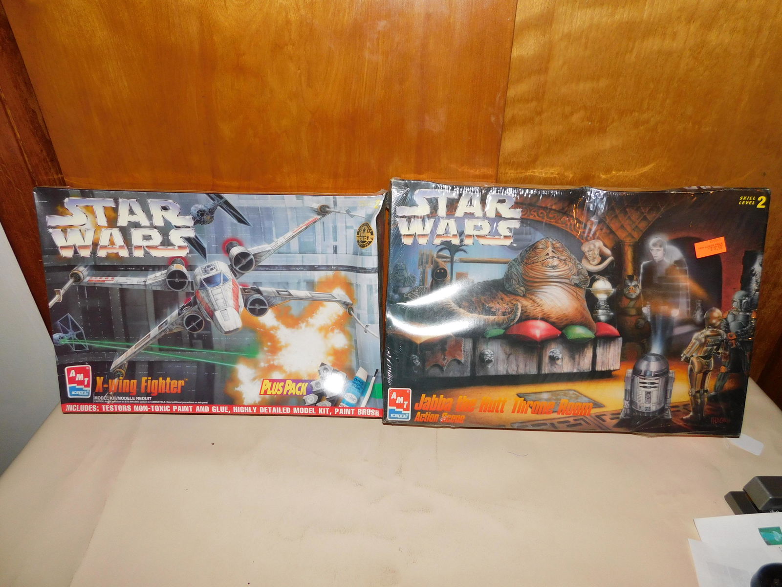 2 Star Wars Model Kits (1 of 3)
