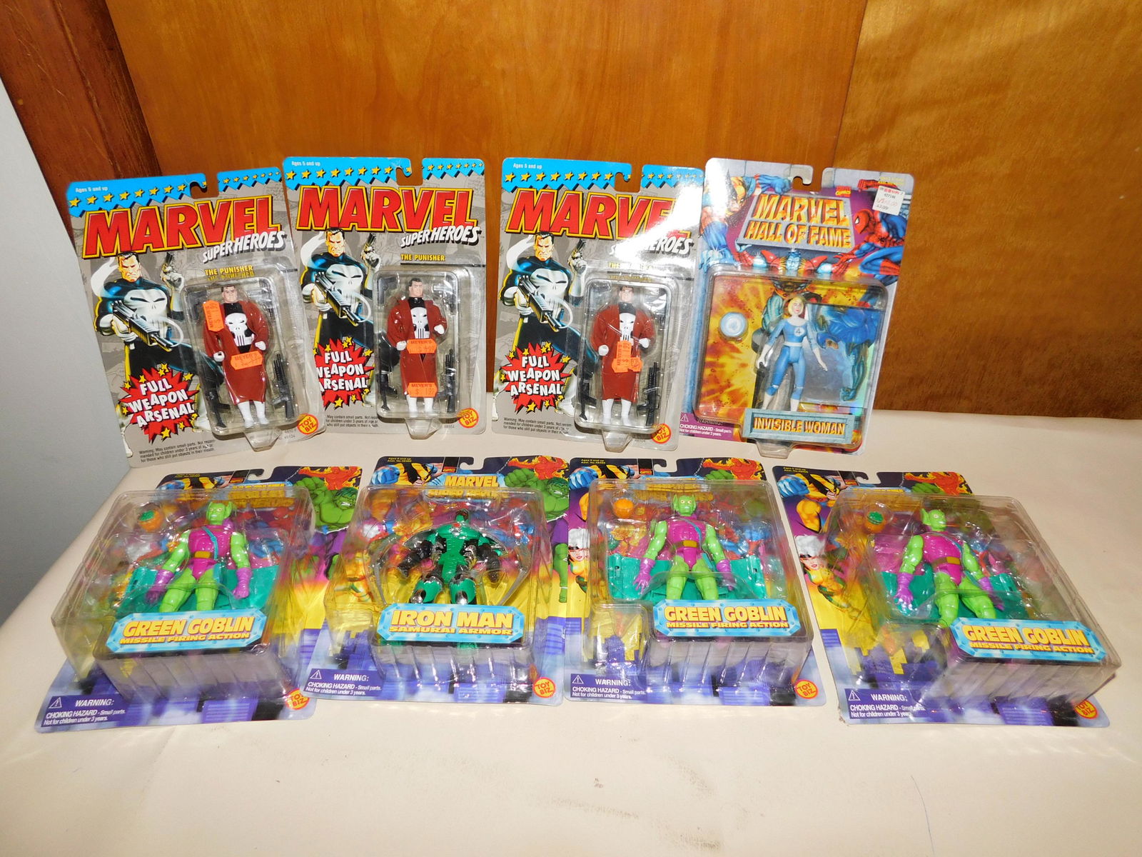 Lot of 8 Marvel Figures (1 of 5)