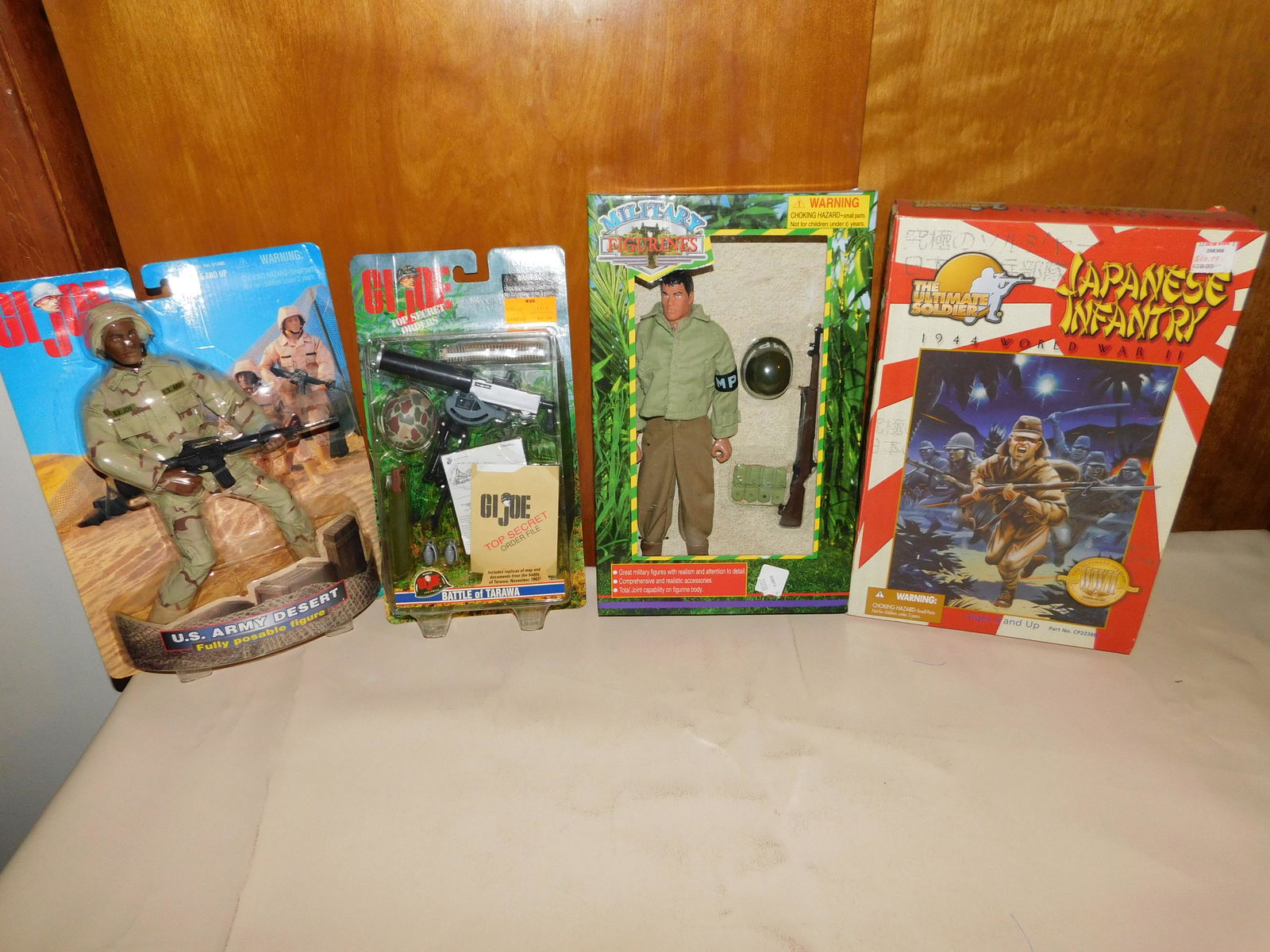 4 Military Figures (1 of 4)
