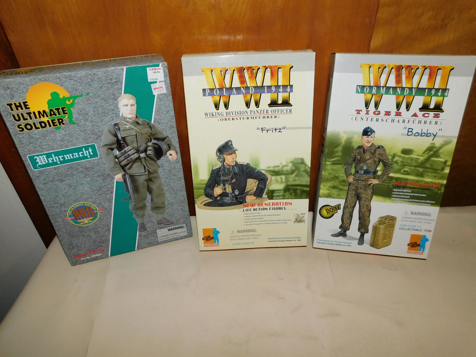 Lot of 3 Military Figures (1 of 4)