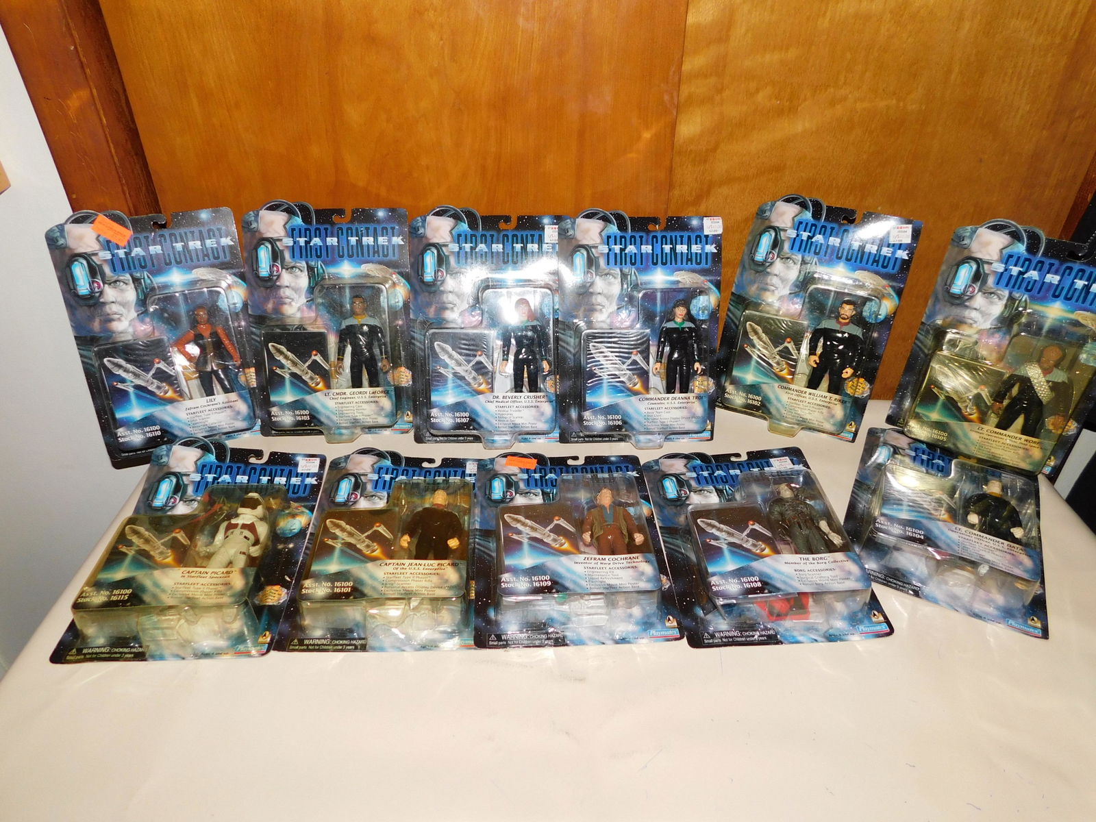 Lot of 11 Star Trek Figures (1 of 7)