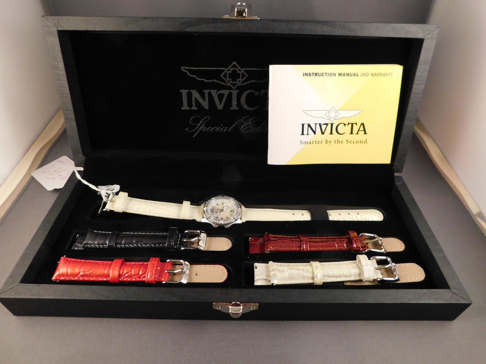 Invicta Ladies Watch (1 of 3)