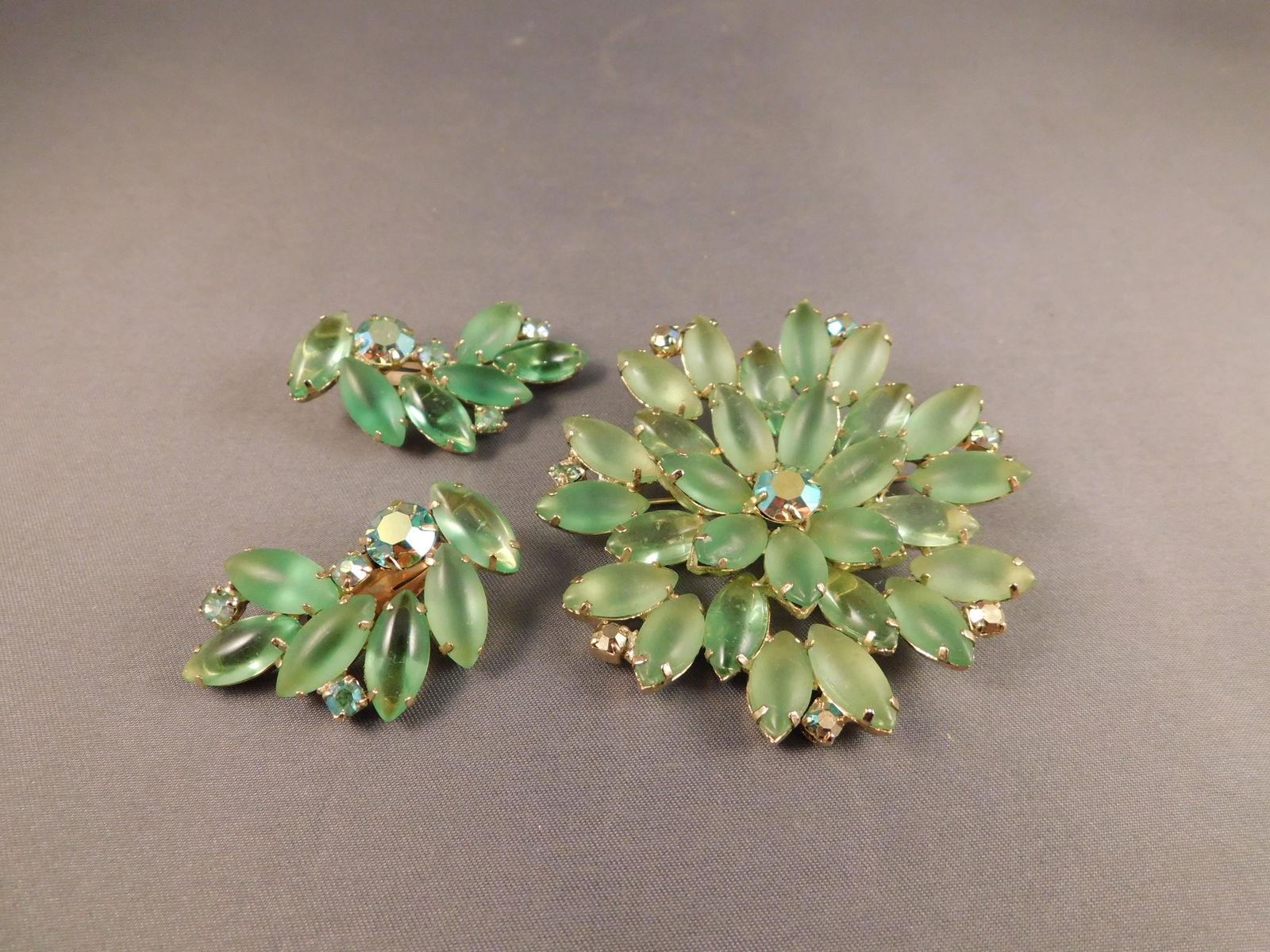 Vintage Brooch and Earring Set (1 of 4)