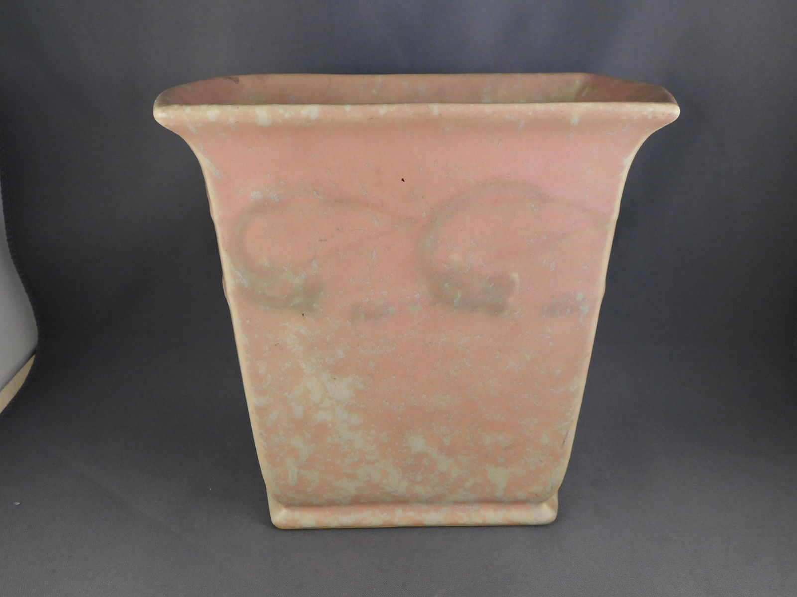 Roseville Rectangular Vase (1 of 4)