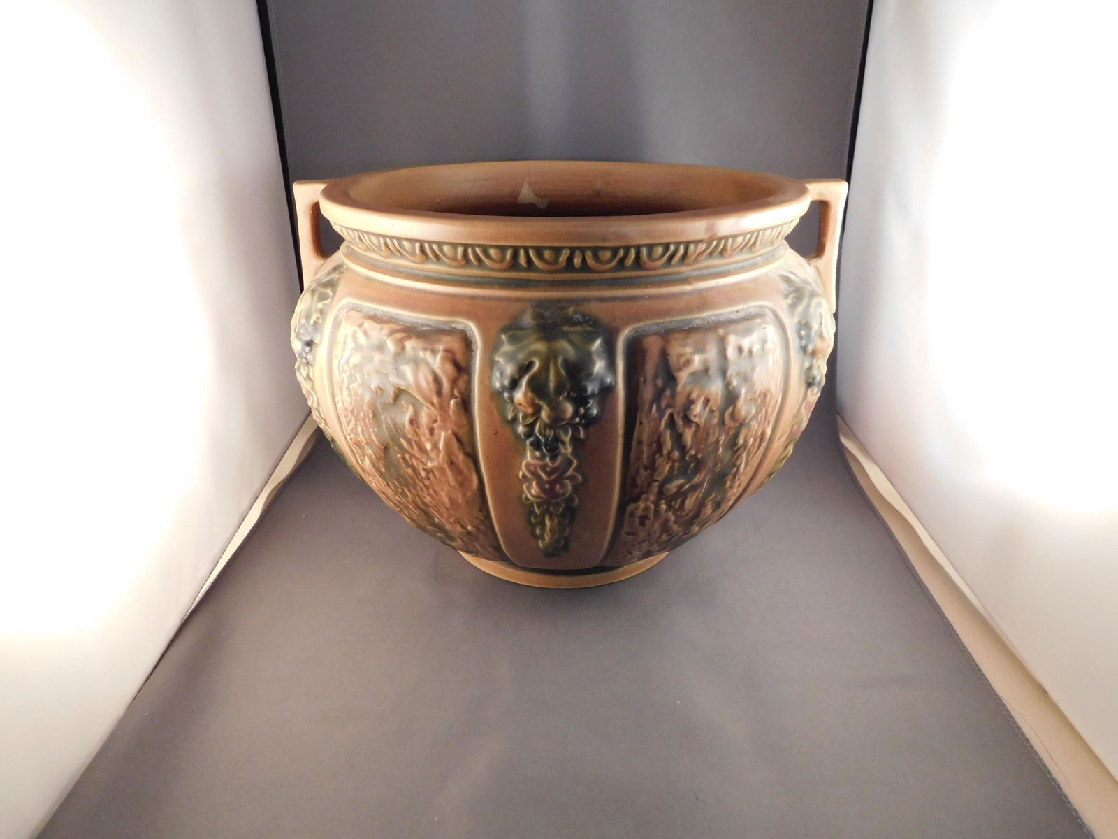 Roseville Florentine Planter (1 of 4)