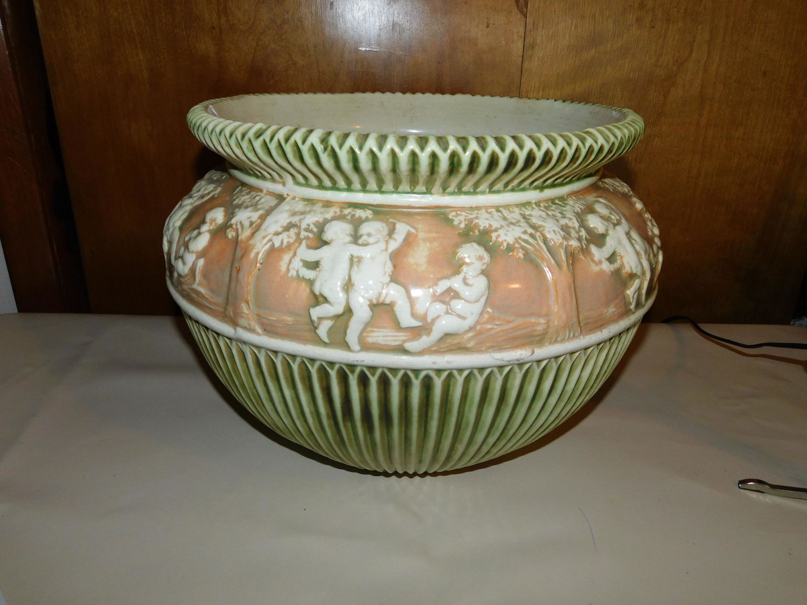 Roseville Donatello JardiniÃ¨re (1 of 4)