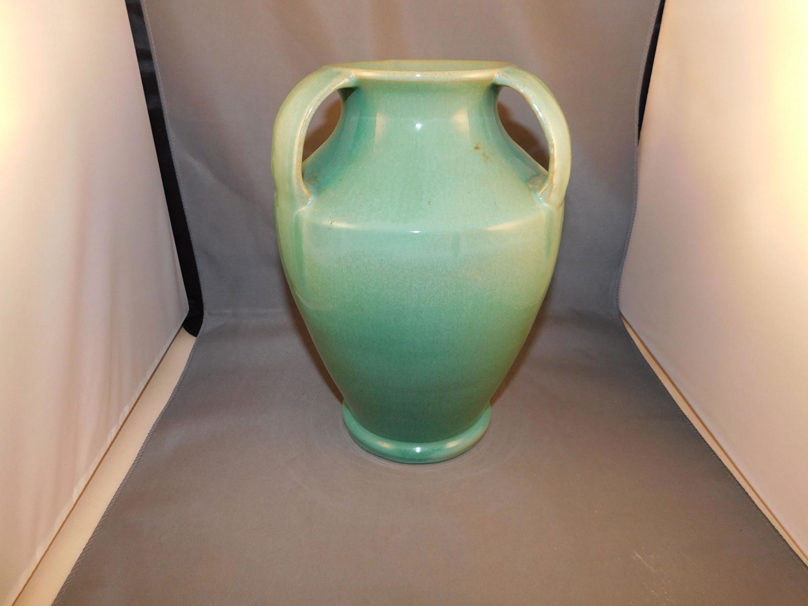 Genuine Bybee Vase (1 of 4)