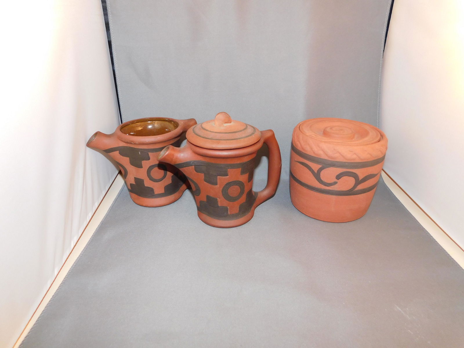 Lot of 3 Native American Pottery (1 of 6)