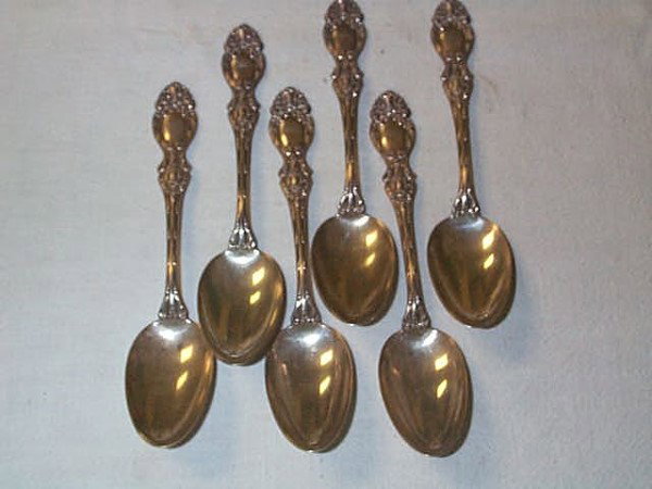 Sterling Silver lot of 6 Wallace tea spoons, patte