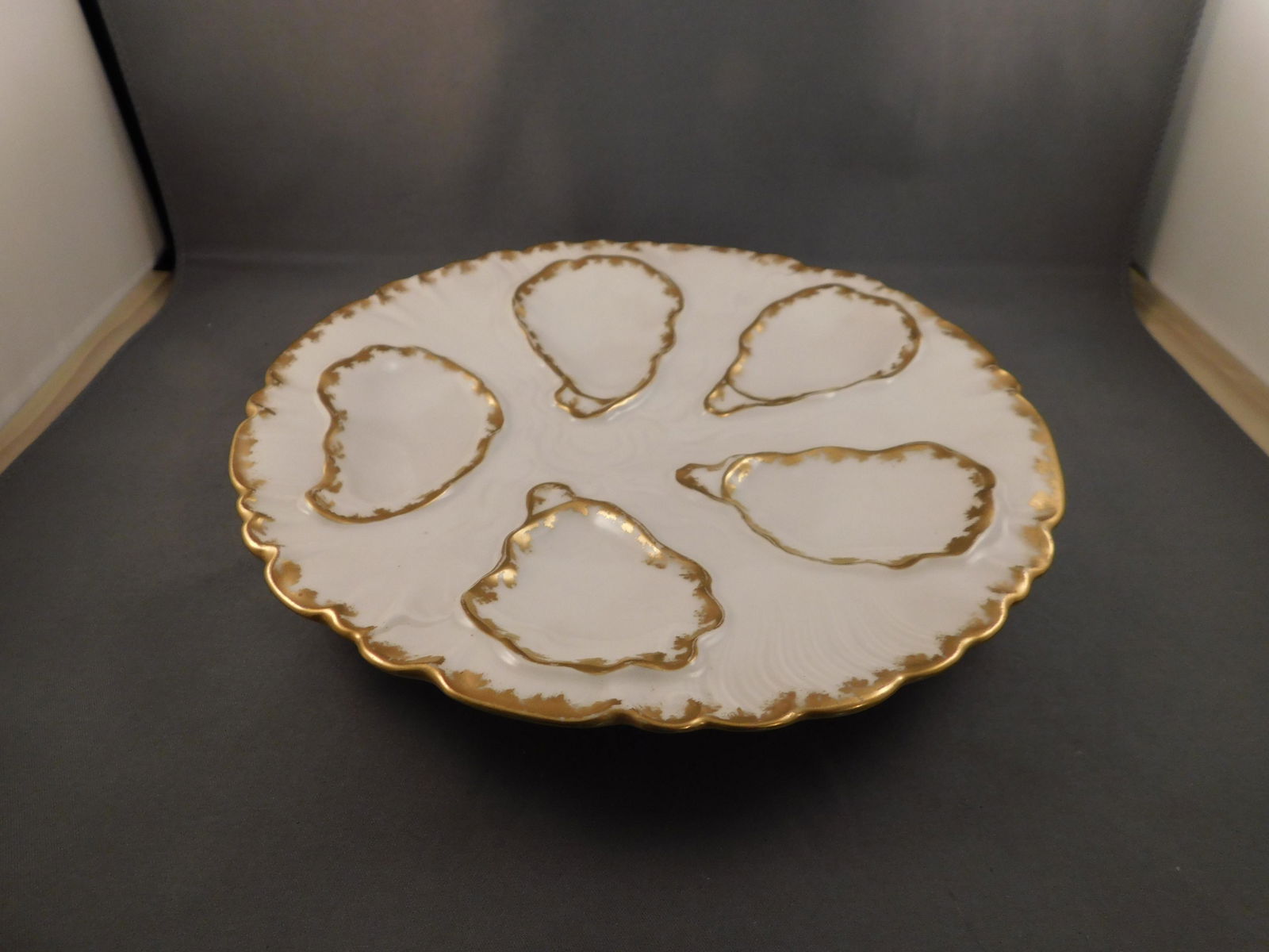 CFH GDM Hand painted Oyster Plate (1 of 3)