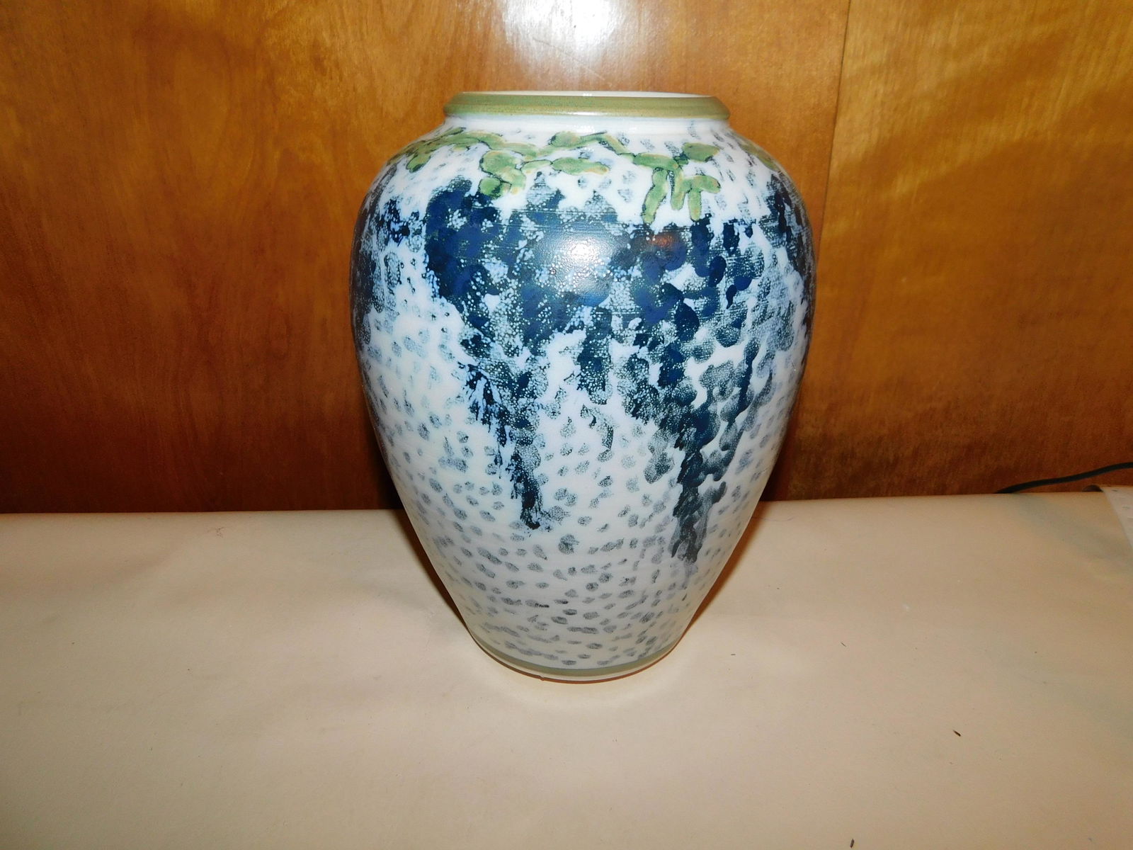 Gogan Vase (1 of 4)