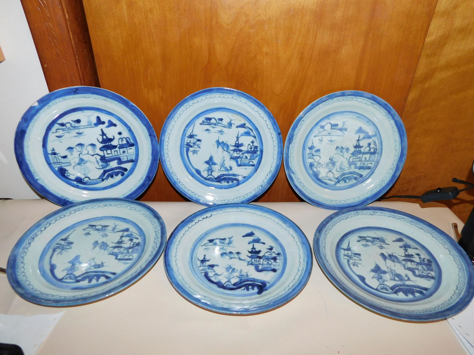 6 Canton ware Plates (1 of 9)