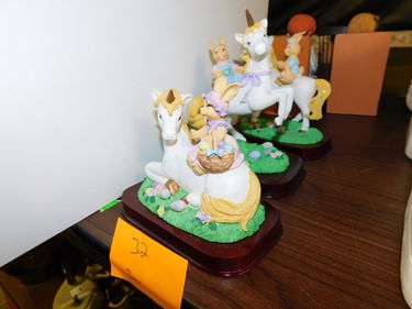 For Auction Lot Of Unicorn Figurines 0032 On Jun 24 2020