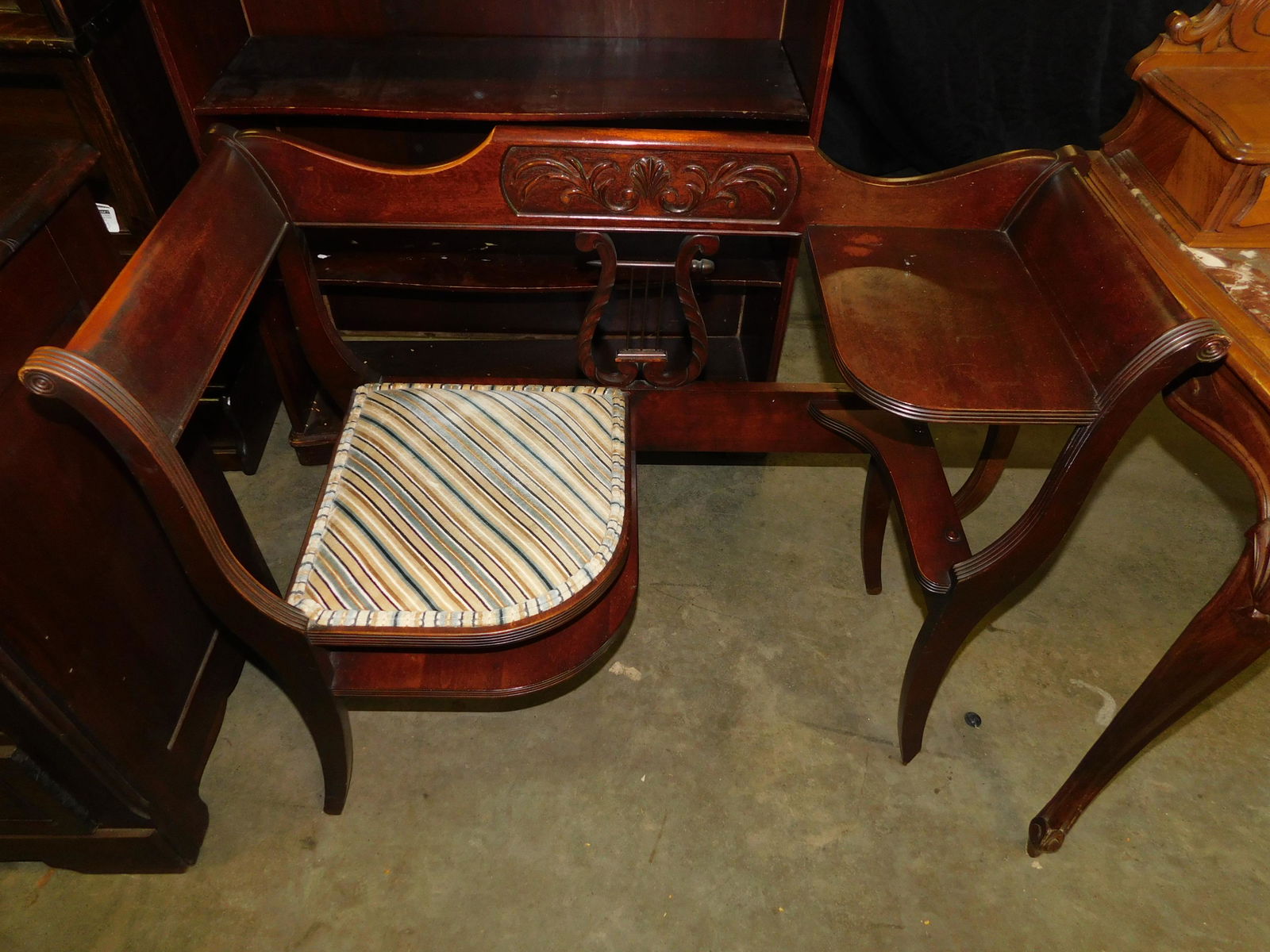 Mahogany Gossip Bench Jun 24 Mahogany Gossip Bench Jun 24