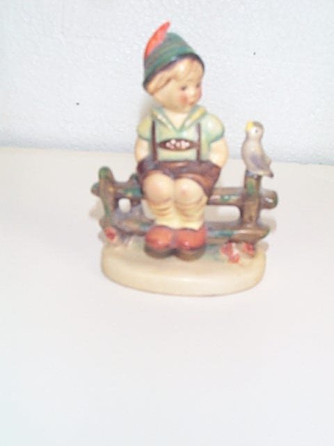 Hummel figurine number 111 3/0 Full Bee mark Trad