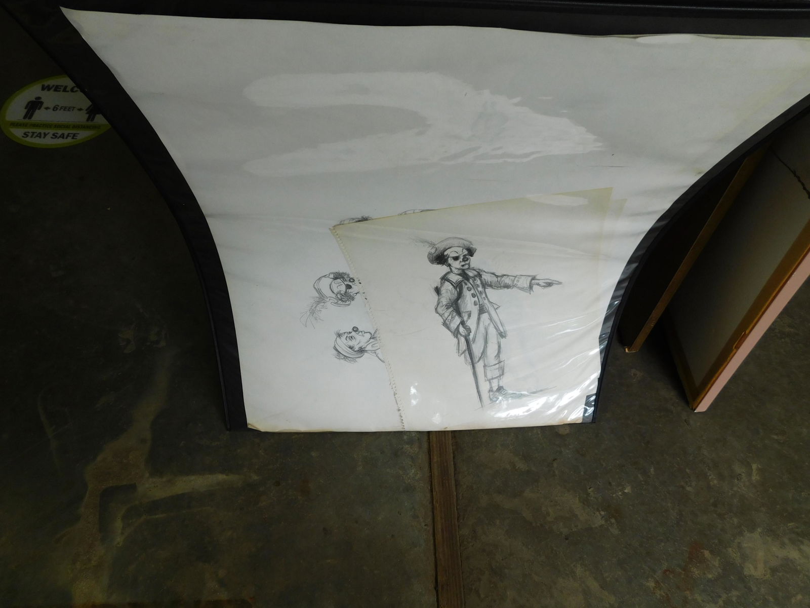 4 Original Pencil Clown Drawings: Lot of 4 original pencil drawings depicting clowns. You are bidding at a live sale. Please read the terms and conditions. This sale will be broadcast live on sale day with full descriptions of each lo