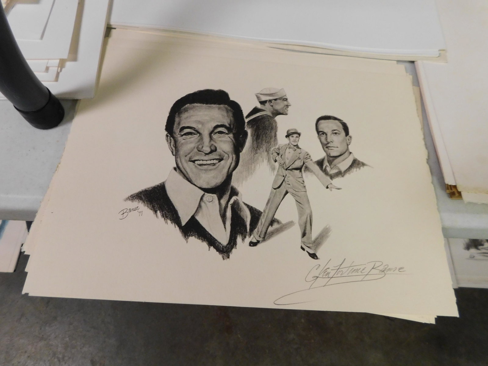 10 unframed Lithographs: Lot of 10+ unframed lithographs depicting early movie stars including John Wayne, Clark Gable, The Fonz and more. Mostly all signed Banse. You are bidding at a live sale. Please read the terms and con
