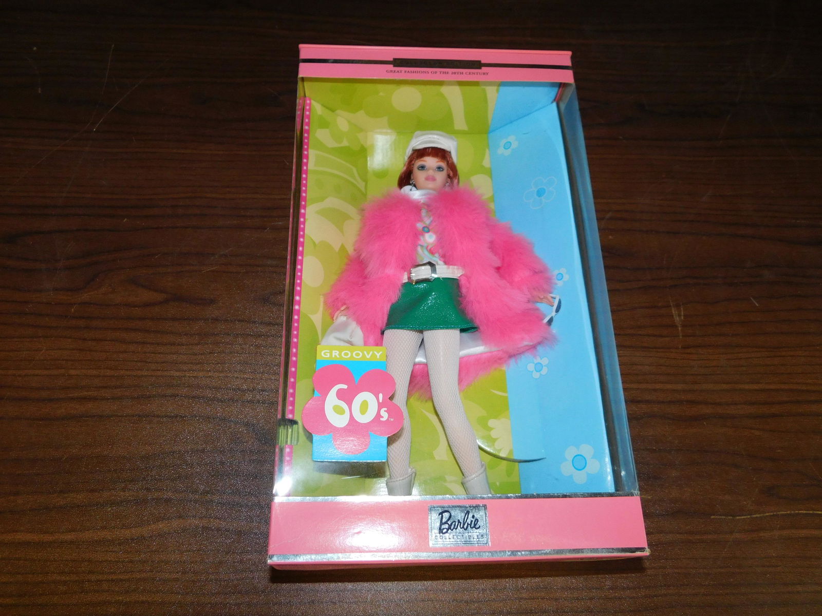 Groovy 60's Barbie: Groovy 60's Barbie, Great Fashions of the 20th Century. In box. You are bidding at a live sale, please read the terms and conditions. We are offering contact-less pick ups at our South Brunswick locat
