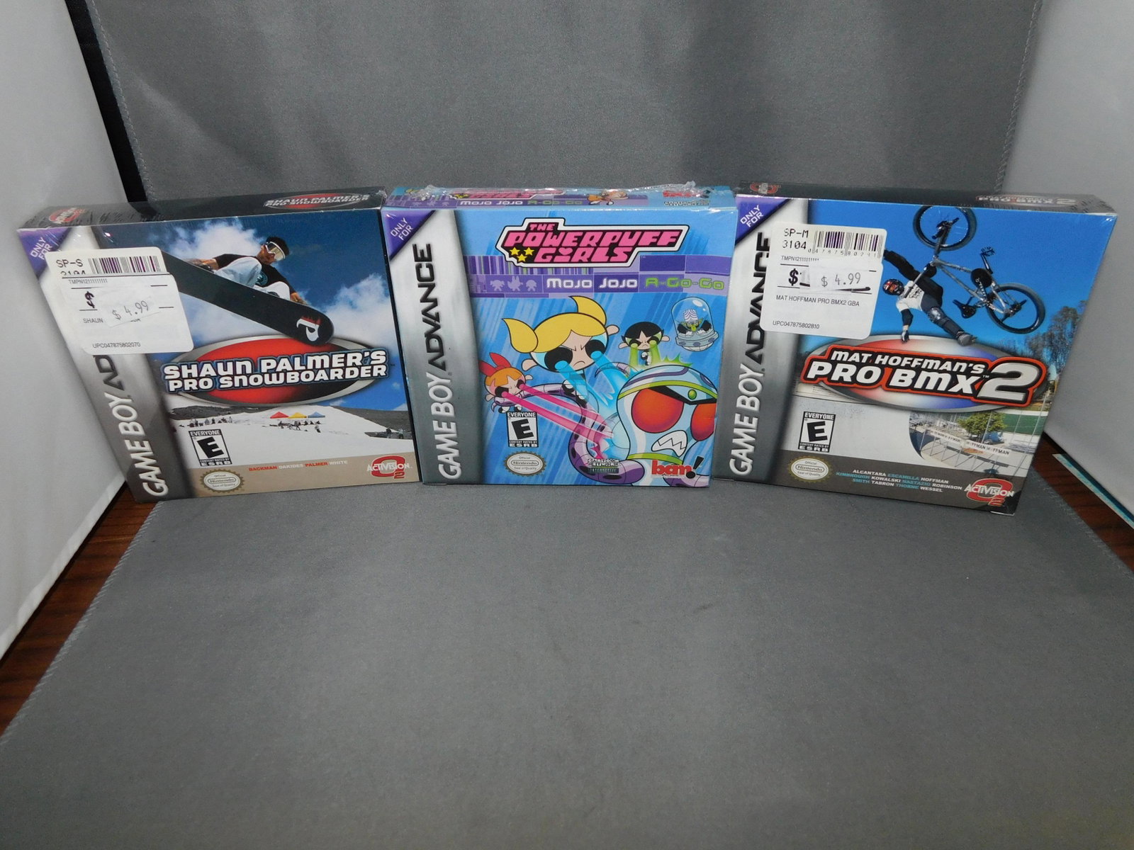 3 Gameboy Advance Games: The Powerpuff Girls, Mat Hoffman's pro BMX 2 and Shaun Palmer's Pro Snowboarder all for the Gameboy Advance. All factory sealed. You are bidding at a live sale, please read the terms and conditions. W