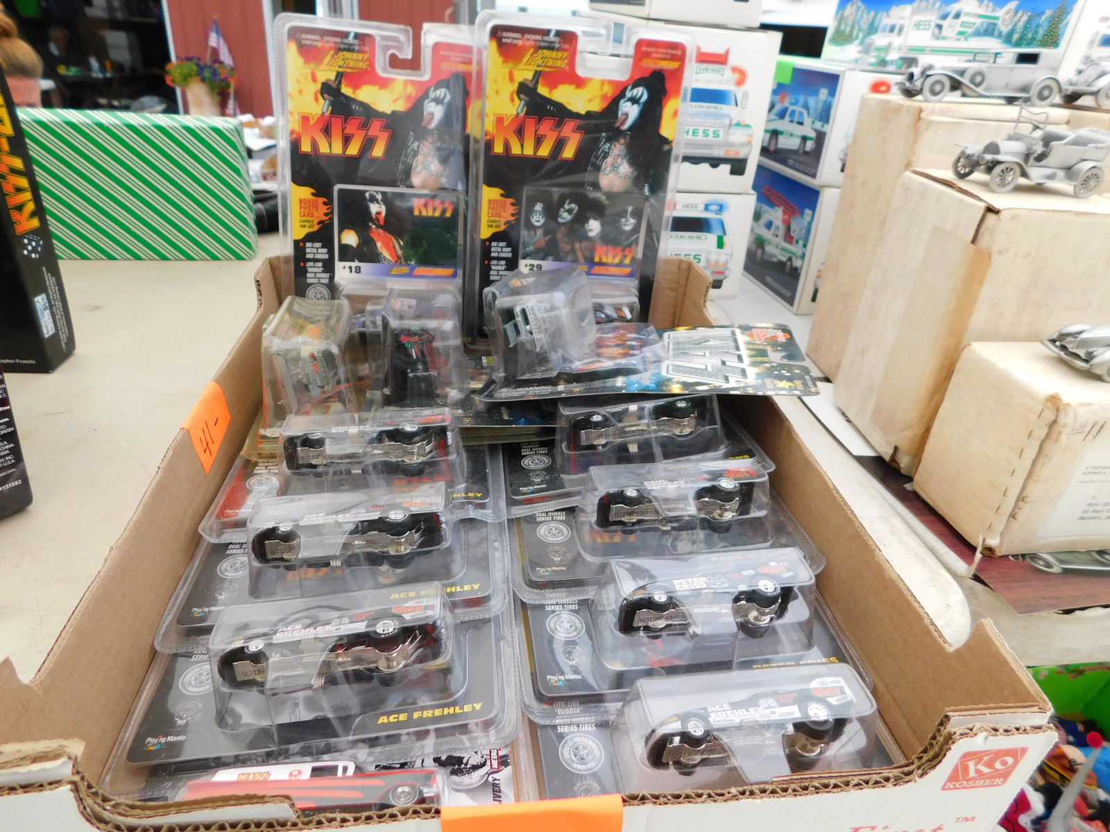 johnny lightning kiss cars