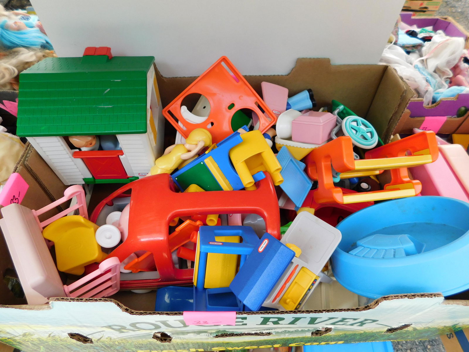 Lot of Little Tikes Toys: Lot of loose Little Tikes toys. You are bidding at a live sale. Please read the terms and conditions. This sale will be broadcast live on sale day with full descriptions of each lot being sold, as wel
