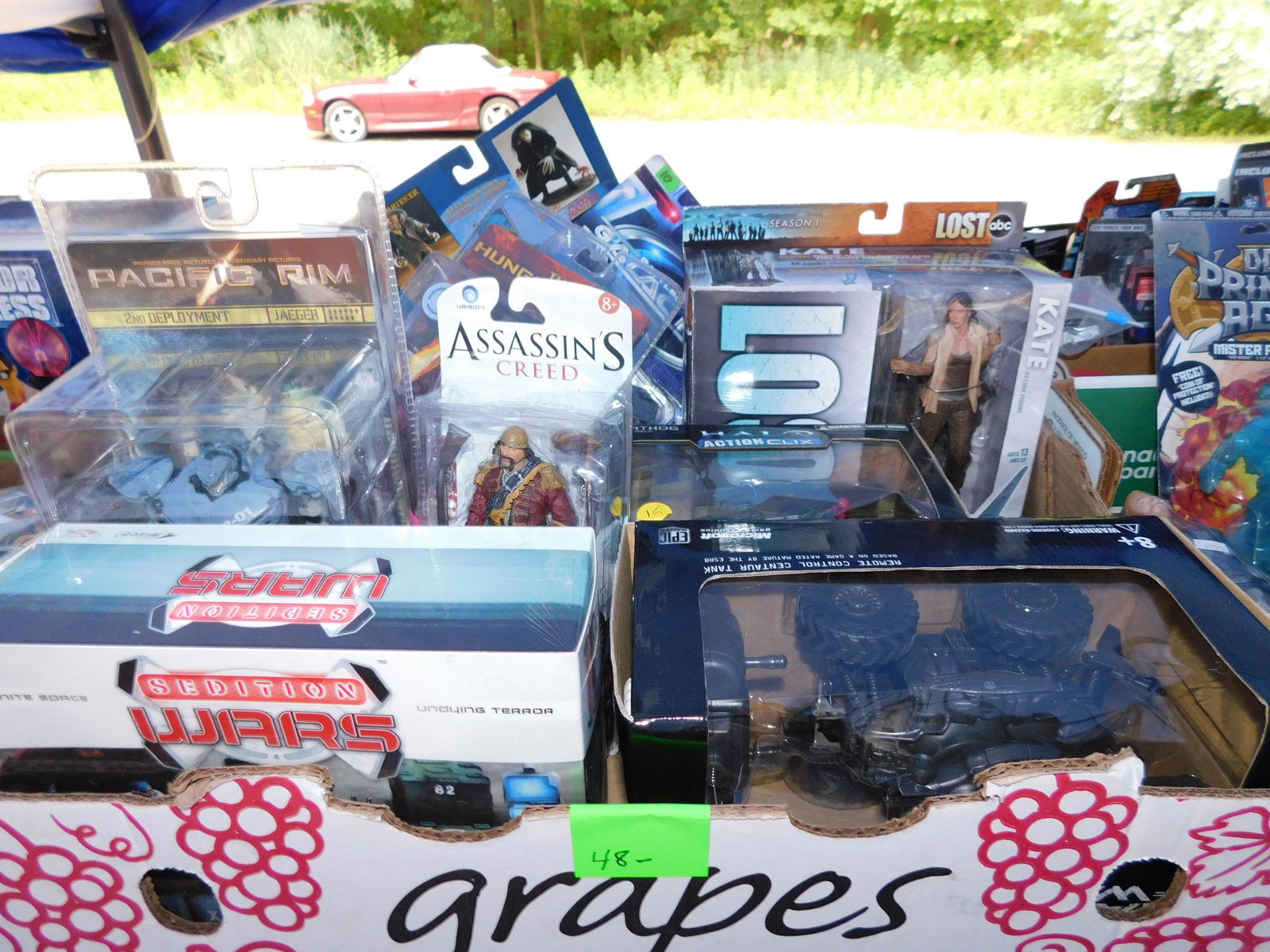 Lot of Figures, Vehicles and Accessories (1 of 1)