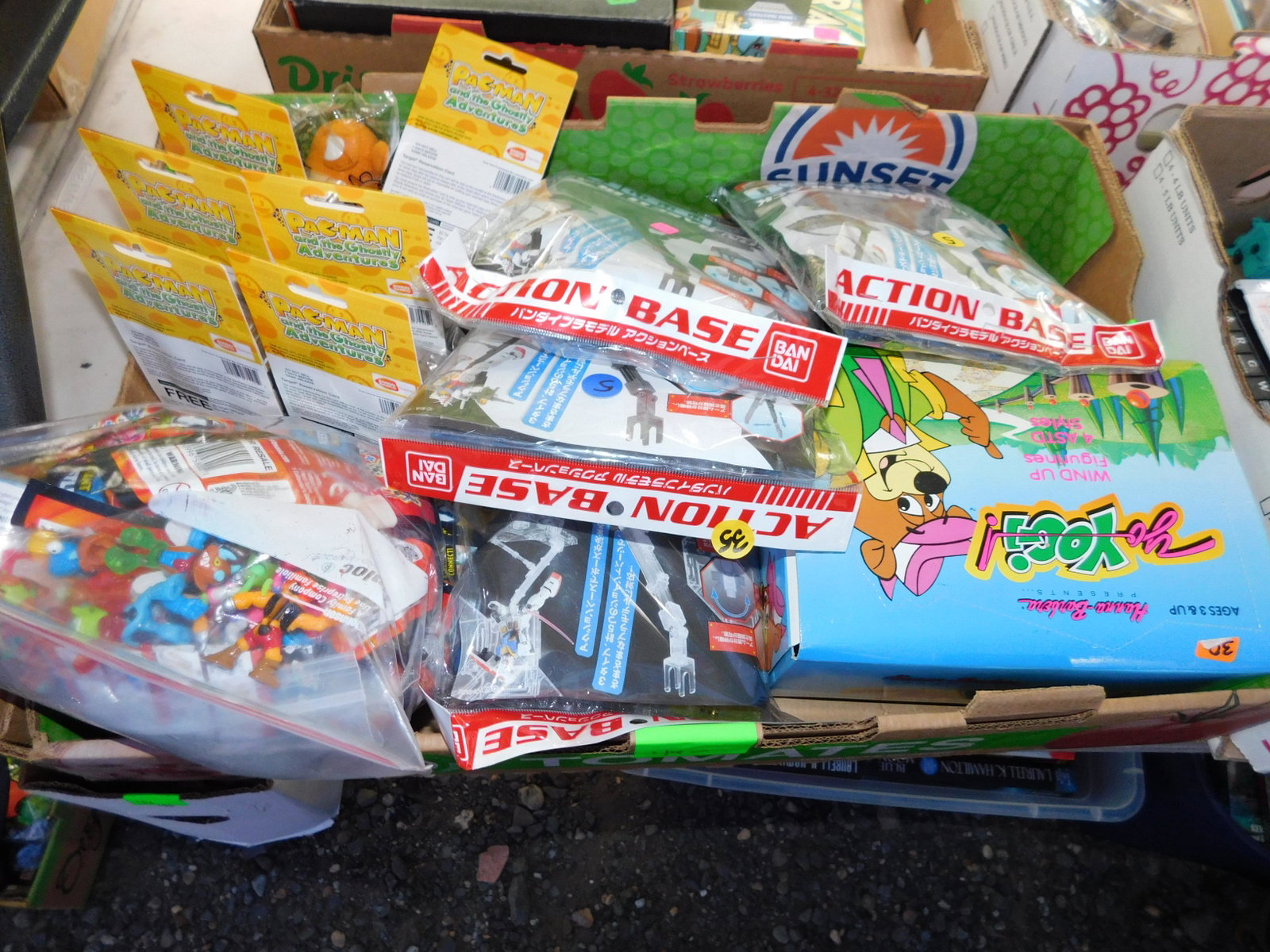 BanDai, PacMan and Yogi: Lot of BanDai Action Base, Pac Man Figures, Yogi wind ups and more. You are bidding at a live sale. Please read the terms and conditions. This sale will be broadcast live on sale day with full descrip