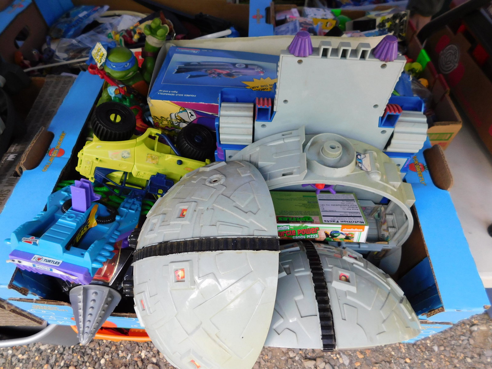 TMNT Playsets and Vehicles: Lot of TMNT playsets and vehicles. You are bidding at a live sale. Please read the terms and conditions. This sale will be broadcast live on sale day with full descriptions of each lot being sold, as