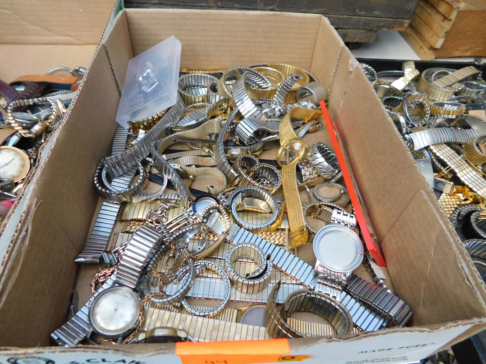 Lot of Wrist Watch Bands: Lot of wrist watch bands. You are bidding at a live sale. Please read the terms and conditions. This sale will be broadcast live on sale day with full descriptions of each lot being sold, as well as v